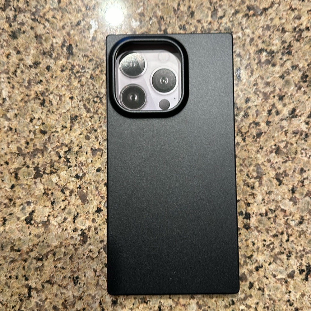 New Black Flaunt Square iPhone 14 Pro phone case. Never used.
